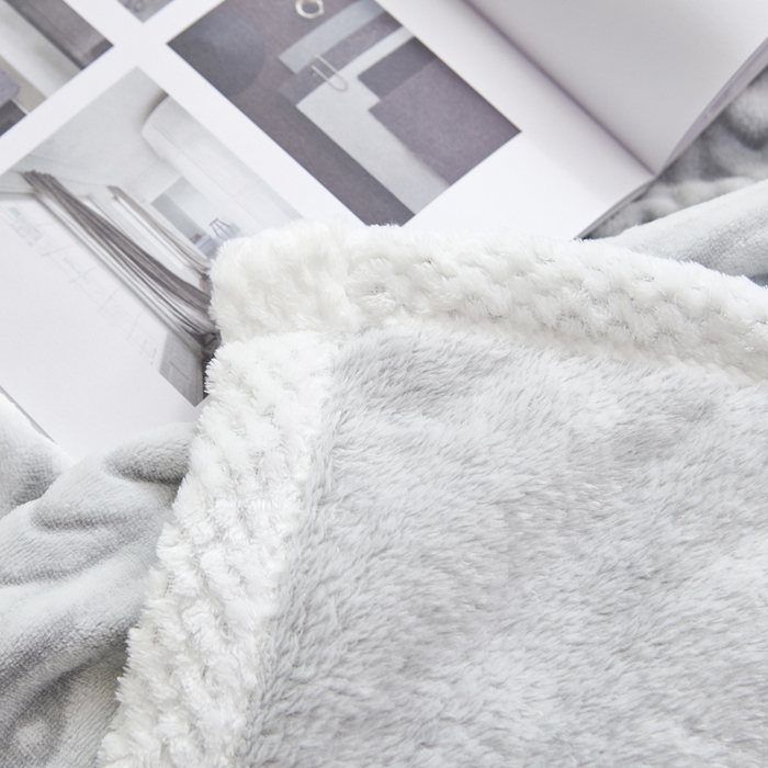 91家纺网 家纺一手货源 找家纺 鹏程 24款300克剪花绒毛毯高克重法莱绒牛奶绒贝贝绒毛毯 烟雾灰