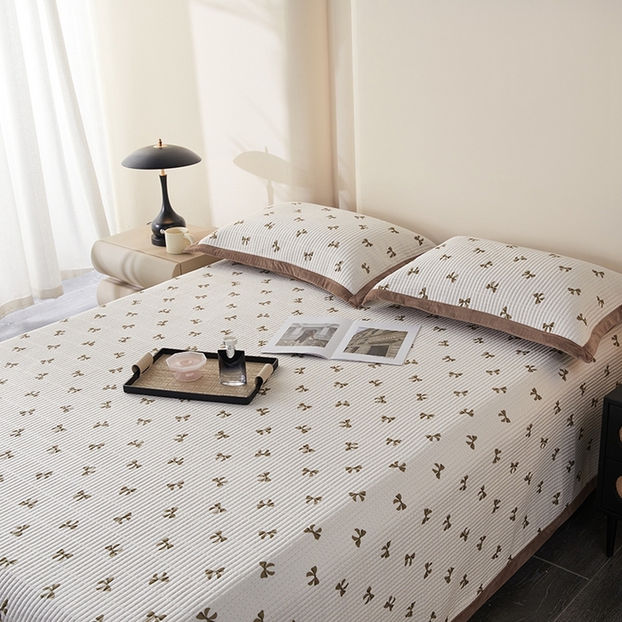 91家纺网 家纺一手货源 找家纺 莎果家纺 2025秋冬一面天丝一面绒高温砂洗床盖三件套 小香风-咖