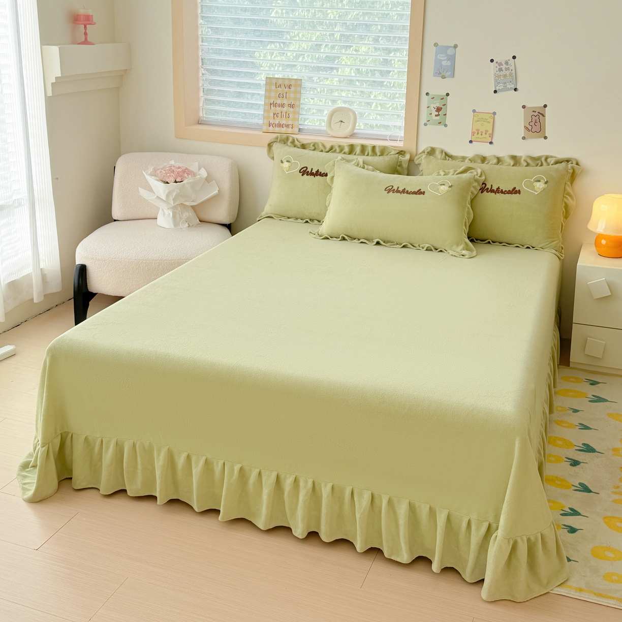 91家纺网 家纺一手货源 找家纺 金米诺 2024新款牛奶绒毛巾绣四件套 豆绿