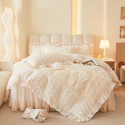 91家纺网 家纺一手货源 找家纺 （总）情恒家纺 2025新款A类婴儿绒全夹棉奶油风（蝴蝶结)床裙款四件套