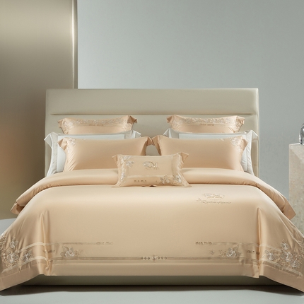 91家纺网 家纺一手货源 找家纺 诗黛尔 2024秋冬新品长绒棉绣花四件套--伊丽莎系列 伊丽莎-奶咖色