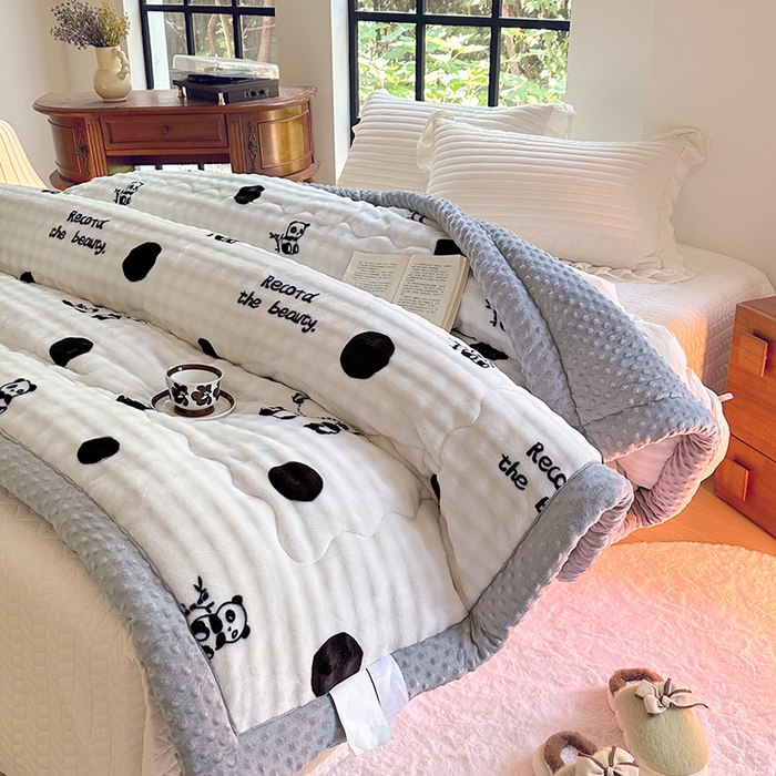 91家纺网 家纺一手货源 找家纺 优迈 2024新款兔兔绒豆豆被冬被子被芯 团团圆圆