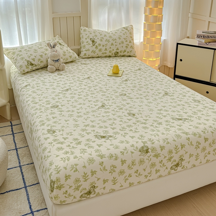 91家纺网 家纺一手货源 找家纺 金丝鸟家纺 2024新款200g牛奶绒单床笠系列 飞花绿