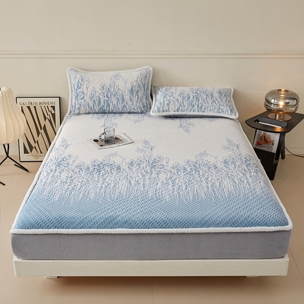 91家纺网 家纺一手货源 找家纺 极简 2024新款立体雕花牛奶绒床笠 欧曼-冰蓝