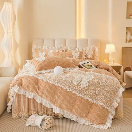 91家纺网 家纺一手货源 找家纺 （总）情恒家纺 2025新款A类婴儿绒全夹棉奶油风（蝴蝶结)床裙款四件套