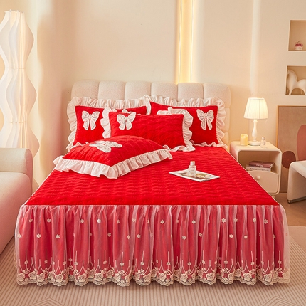 91家纺网 家纺一手货源 找家纺 （总）情恒家纺 2025新款A类婴儿绒全夹棉奶油风（蝴蝶结)床裙三件套