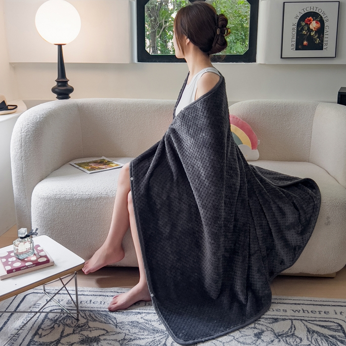 91家纺网 家纺一手货源 找家纺 卡琪曼 2024新款加厚保暖菠萝格披肩毯子毛毯 星耀黑