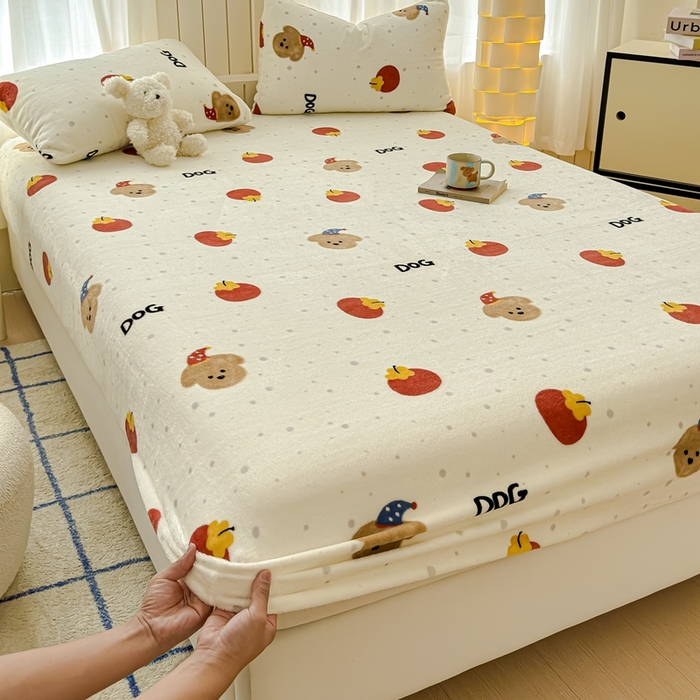 91家纺网 家纺一手货源 找家纺 金丝鸟家纺 2024新款200g牛奶绒单床笠系列 西红柿小狗