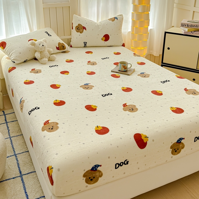 91家纺网 家纺一手货源 找家纺 金丝鸟家纺 2024新款200g牛奶绒单床笠系列 西红柿小狗