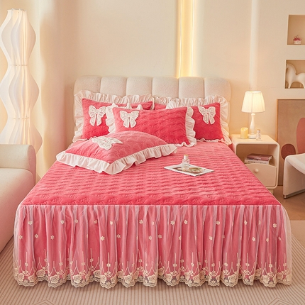 91家纺网 家纺一手货源 找家纺 （总）情恒家纺 2025新款A类婴儿绒全夹棉奶油风（蝴蝶结)床裙三件套