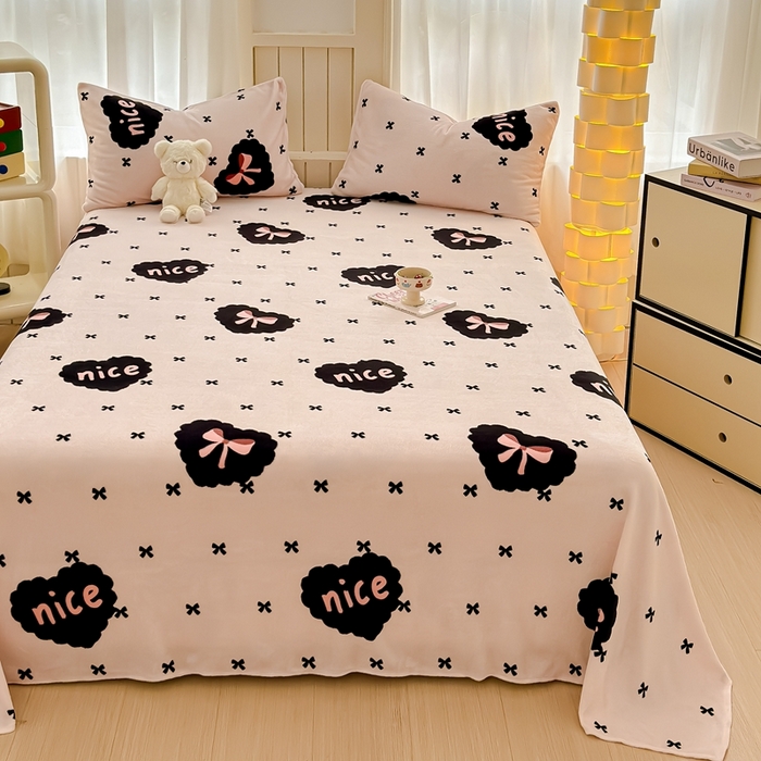 91家纺网 家纺一手货源 找家纺 金丝鸟家纺 2024新款200g牛奶绒单床单系列 爱心蝴蝶结