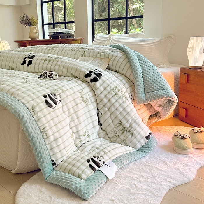 91家纺网 家纺一手货源 找家纺 优迈 2024新款兔兔绒豆豆被冬被子被芯 熊有成竹