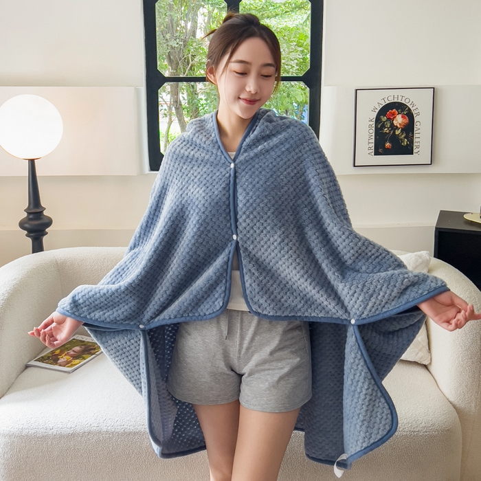 91家纺网 家纺一手货源 找家纺 卡琪曼 2024新款加厚保暖菠萝格披肩毯子毛毯 雾蓝