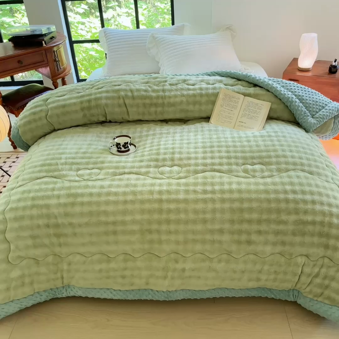 91家纺网 家纺一手货源 找家纺 优迈 2024新款兔兔绒豆豆被冬被子被芯 暖绿