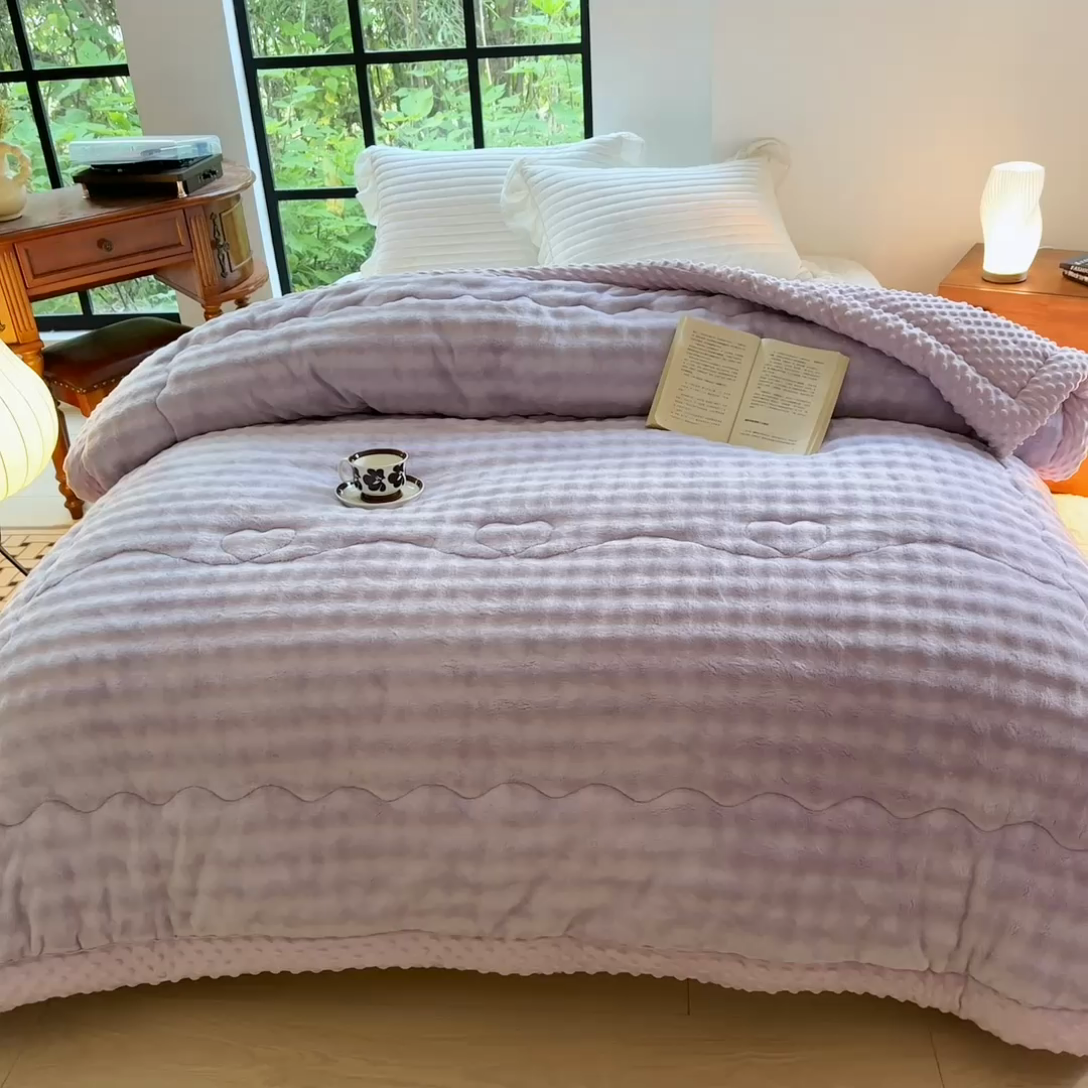 91家纺网 家纺一手货源 找家纺 优迈 2024新款兔兔绒豆豆被冬被子被芯 紫霞仙子