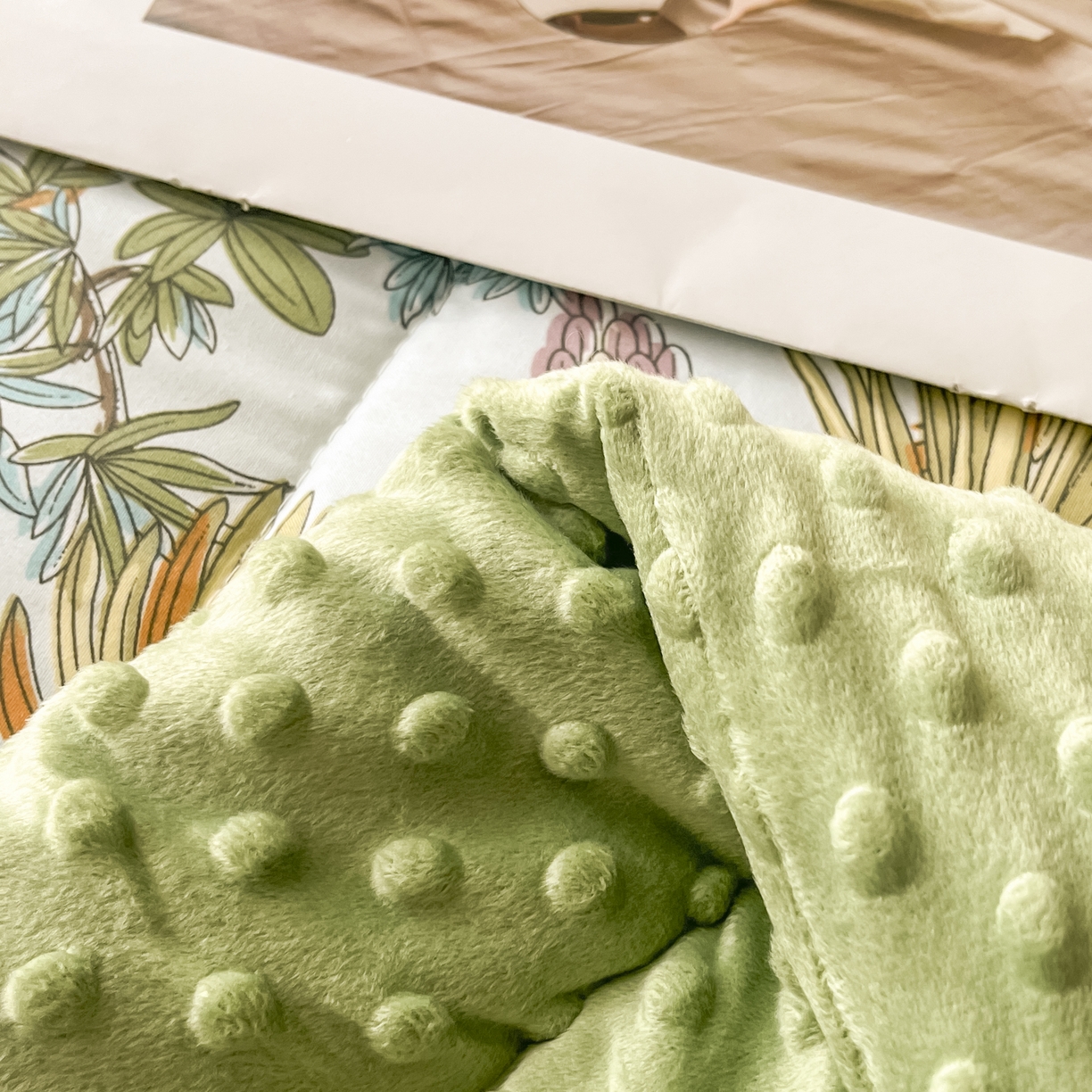 91家纺网 家纺一手货源 找家纺 禧多家纺 2024新款亲肤舒适印花云纱棉豆豆被子被芯 秋色依人