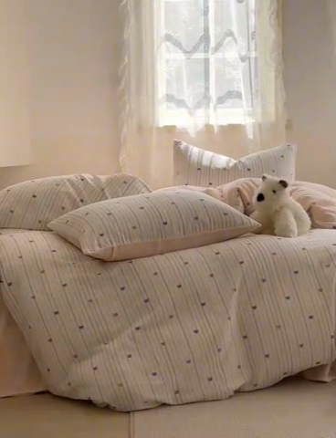 91家纺网 家纺一手货源 找家纺 洋铭区（原狠狠爱） 2024新款双层纱牛奶绒四件套系列 紫赯甜心