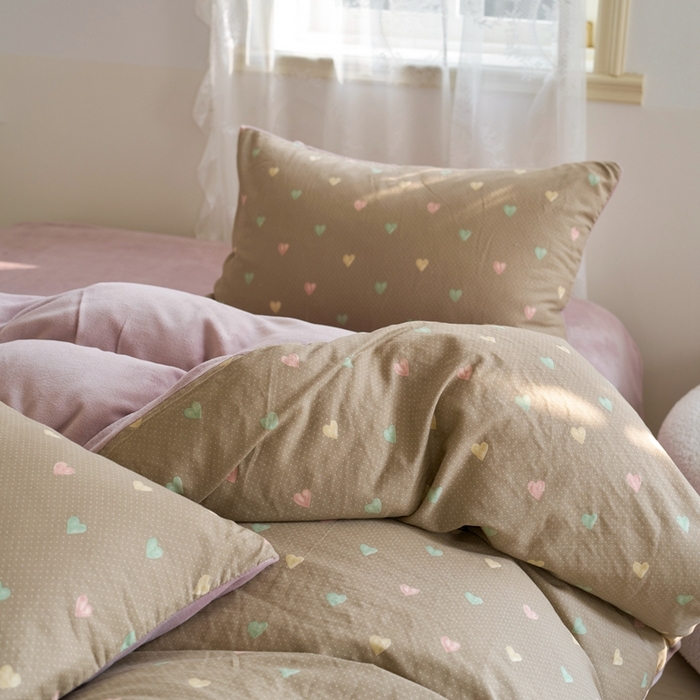 91家纺网 家纺一手货源 找家纺 洋铭区（原狠狠爱） 2024新款双层纱牛奶绒四件套系列 斑点小爱心