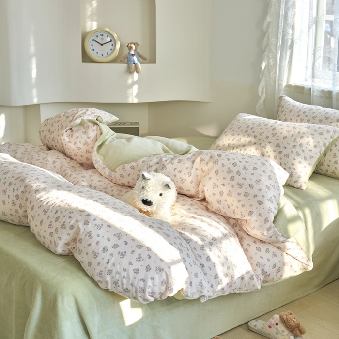 91家纺网 家纺一手货源 找家纺 洋铭区（原狠狠爱） 2024新款双层纱牛奶绒四件套系列 奢漫花田