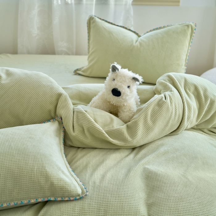 91家纺网 家纺一手货源 找家纺 洋铭区（原狠狠爱） 2024新款华夫格 绒（彩边）四件套 芦苇绿