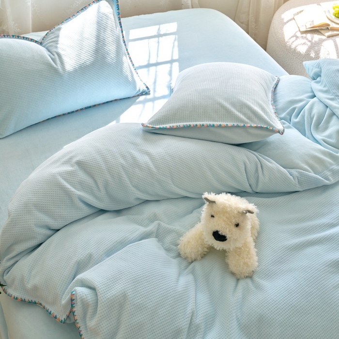 91家纺网 家纺一手货源 找家纺 洋铭区（原狠狠爱） 2024新款华夫格 绒（彩边）四件套 云水蓝