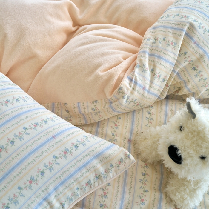 91家纺网 家纺一手货源 找家纺 洋铭区（原狠狠爱） 2024新款双层纱牛奶绒四件套系列 蔓蔓蔷薇