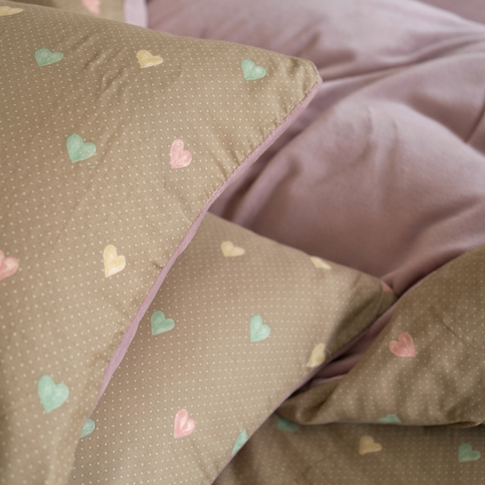 91家纺网 家纺一手货源 找家纺 洋铭区（原狠狠爱） 2024新款双层纱牛奶绒四件套系列 斑点小爱心