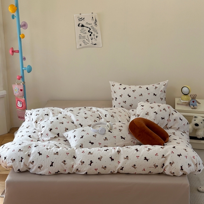 91家纺网 家纺一手货源 找家纺 洋铭区（原狠狠爱） 2024新款无边全棉双层纱四件套 蝴蝶小咖狗