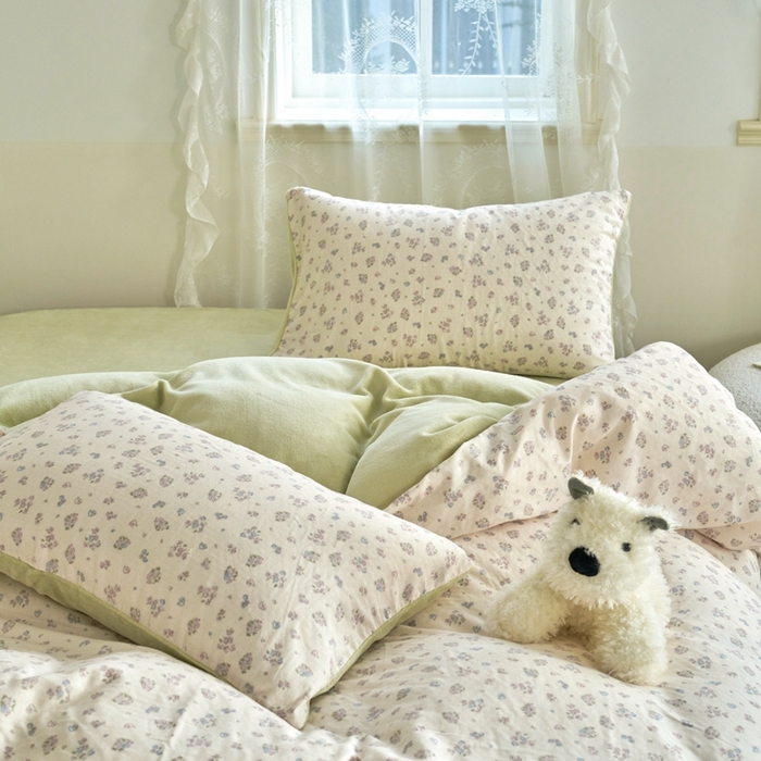 91家纺网 家纺一手货源 找家纺 洋铭区（原狠狠爱） 2024新款双层纱牛奶绒四件套系列 奢漫花田