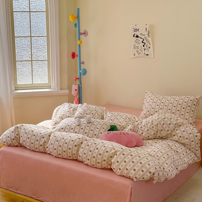 91家纺网 家纺一手货源 找家纺 洋铭区（原狠狠爱） 2024新款无边全棉双层纱四件套 小熊粉花