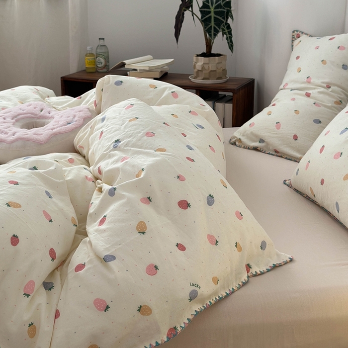 91家纺网 家纺一手货源 找家纺 洋铭区（原狠狠爱） 2024新款新花全棉双层纱四件套 草莓公主