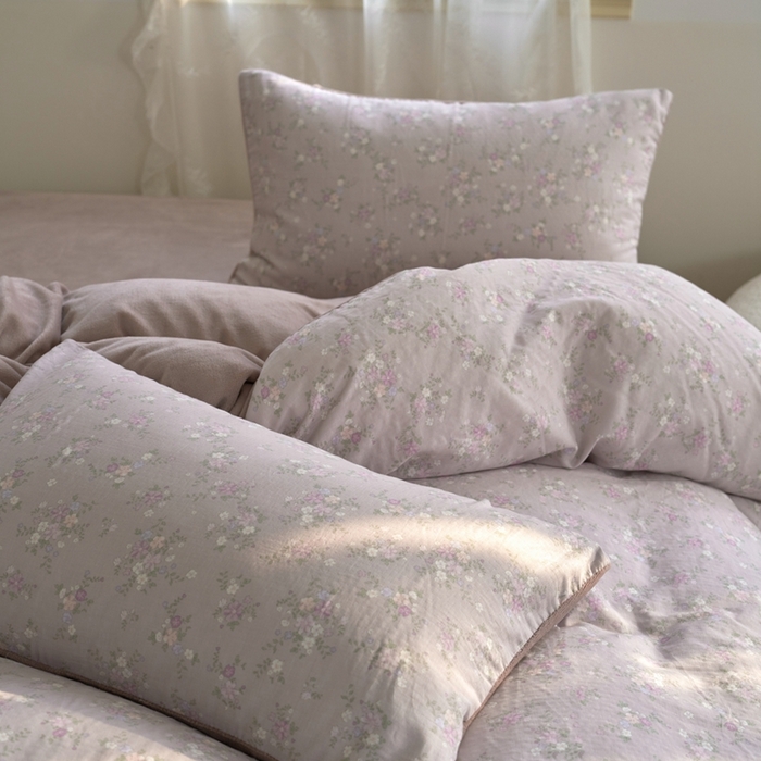 91家纺网 家纺一手货源 找家纺 洋铭区（原狠狠爱） 2024新款双层纱牛奶绒四件套系列 香草紫花