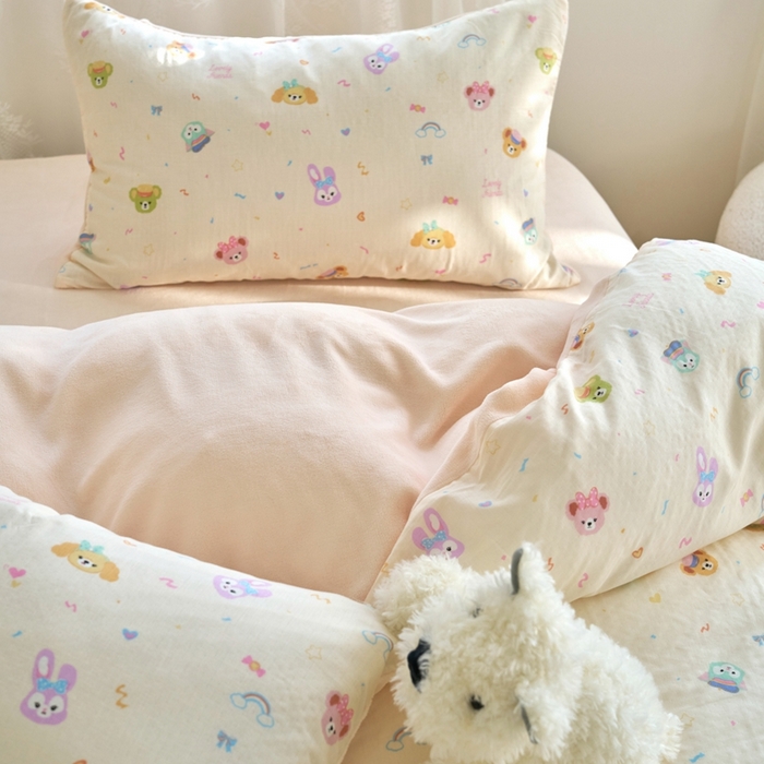 91家纺网 家纺一手货源 找家纺 洋铭区（原狠狠爱） 2024新款双层纱牛奶绒四件套系列 糖果小熊兔