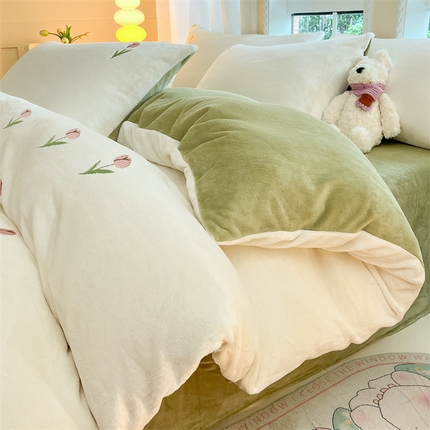 91家纺网 家纺一手货源 找家纺 （总）床绮 2025新款梦幻散点绣牛奶绒刺绣四件套