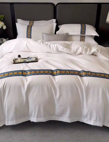 91家纺网 家纺一手货源 找家纺 罗菲尼酒店用品 2025新款织带高仿棉酒店四件套宾馆四件套 满客蓝