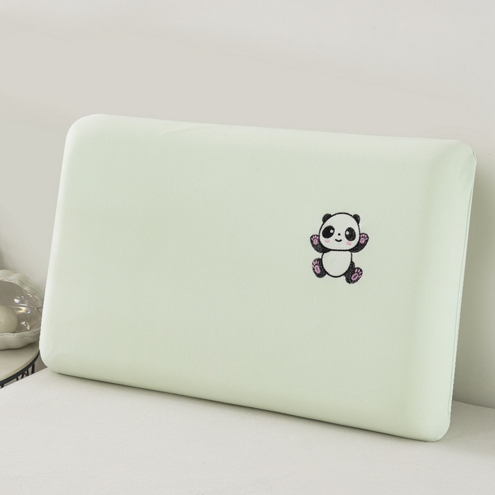 91家纺网 家纺一手货源 找家纺 大黄蜂家居家纺 2025新款德绒暖感纤维面包枕头枕芯（专版花型 翻版必究） 小熊猫绿