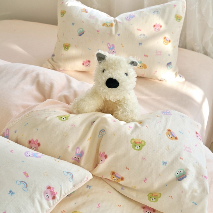 91家纺网 家纺一手货源 找家纺 洋铭区（原狠狠爱） 2024新款双层纱牛奶绒四件套系列 糖果小熊兔