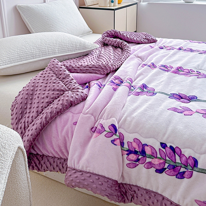 91家纺网 家纺一手货源 找家纺 源舜家纺  2025新款云貂绒豆豆被冬被 仲夏之梦