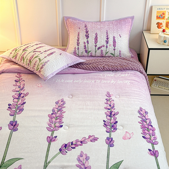 91家纺网 家纺一手货源 找家纺 源舜家纺  2025新款云貂绒豆豆被冬被 仲夏之梦