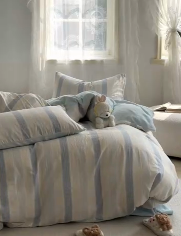 91家纺网 家纺一手货源 找家纺 洋铭区（原狠狠爱） 2024新款双层纱牛奶绒四件套系列 芝士蓝条