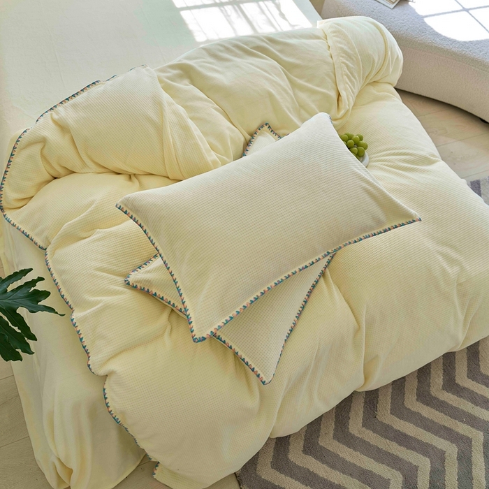 91家纺网 家纺一手货源 找家纺 洋铭区（原狠狠爱） 2024新款华夫格 绒（彩边）四件套 樱草黄