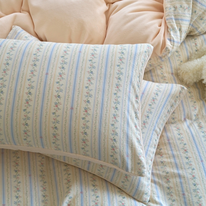 91家纺网 家纺一手货源 找家纺 洋铭区（原狠狠爱） 2024新款双层纱牛奶绒四件套系列 蔓蔓蔷薇