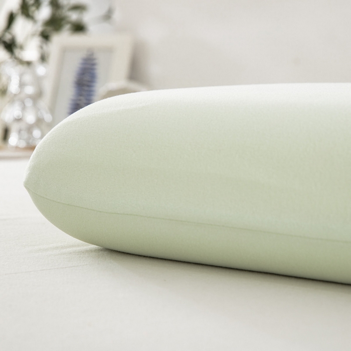 91家纺网 家纺一手货源 找家纺 大黄蜂家居家纺 2025新款德绒暖感纤维面包枕头枕芯（专版花型 翻版必究） 小熊猫绿