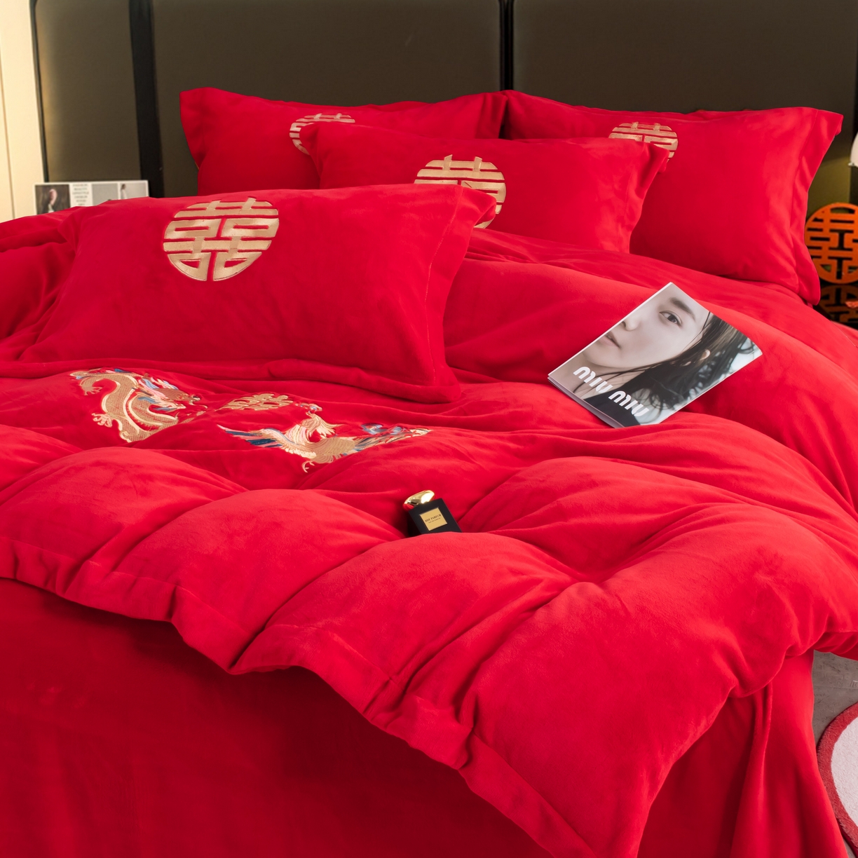 91家纺网 家纺一手货源 找家纺 卓缦家纺 2024新款高克重全消光牛奶绒婚庆刺绣四件套（控价+50） 龙飞凤舞