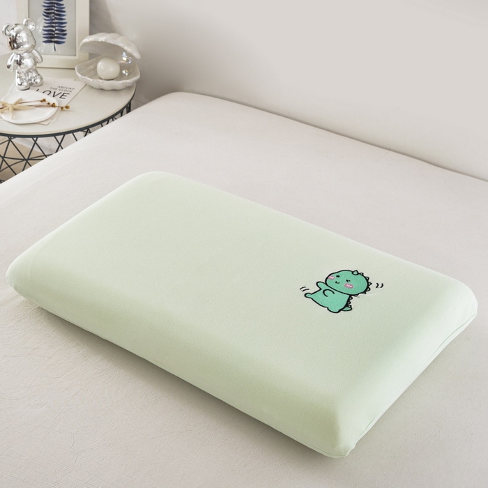 91家纺网 家纺一手货源 找家纺 大黄蜂家居家纺 2025新款德绒暖感纤维面包枕套（专版花型 翻版必究） 小恐龙绿