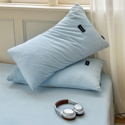 91家纺网 家纺一手货源 找家纺 （总）北欧良品 2025新款舒适保暖A类高克重牛奶绒单品枕套