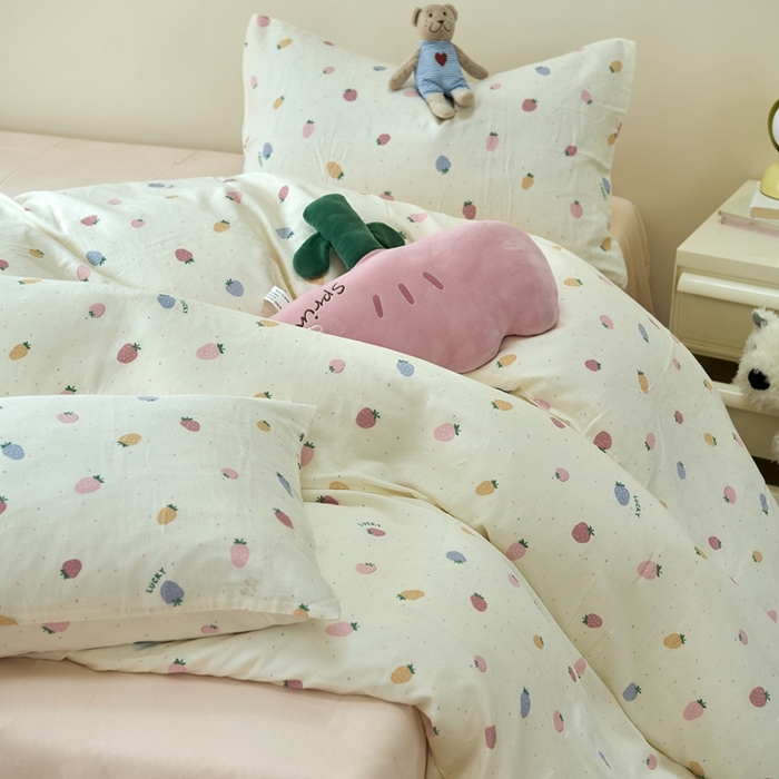 91家纺网 家纺一手货源 找家纺 洋铭区（原狠狠爱） 2024新款无边全棉双层纱四件套 甜美草莓