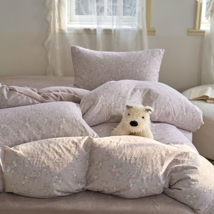 91家纺网 家纺一手货源 找家纺 洋铭区（原狠狠爱） 2024新款双层纱牛奶绒四件套系列 香草紫花