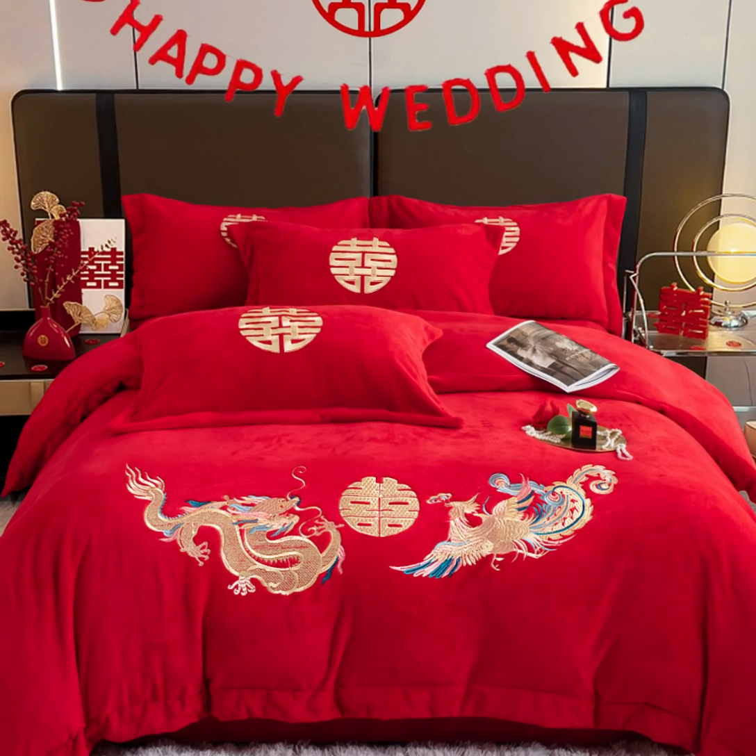 91家纺网 家纺一手货源 找家纺 卓缦家纺 2024新款高克重全消光牛奶绒婚庆刺绣四件套（控价+50） 龙飞凤舞