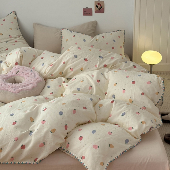 91家纺网 家纺一手货源 找家纺 洋铭区（原狠狠爱） 2024新款新花全棉双层纱四件套 草莓公主